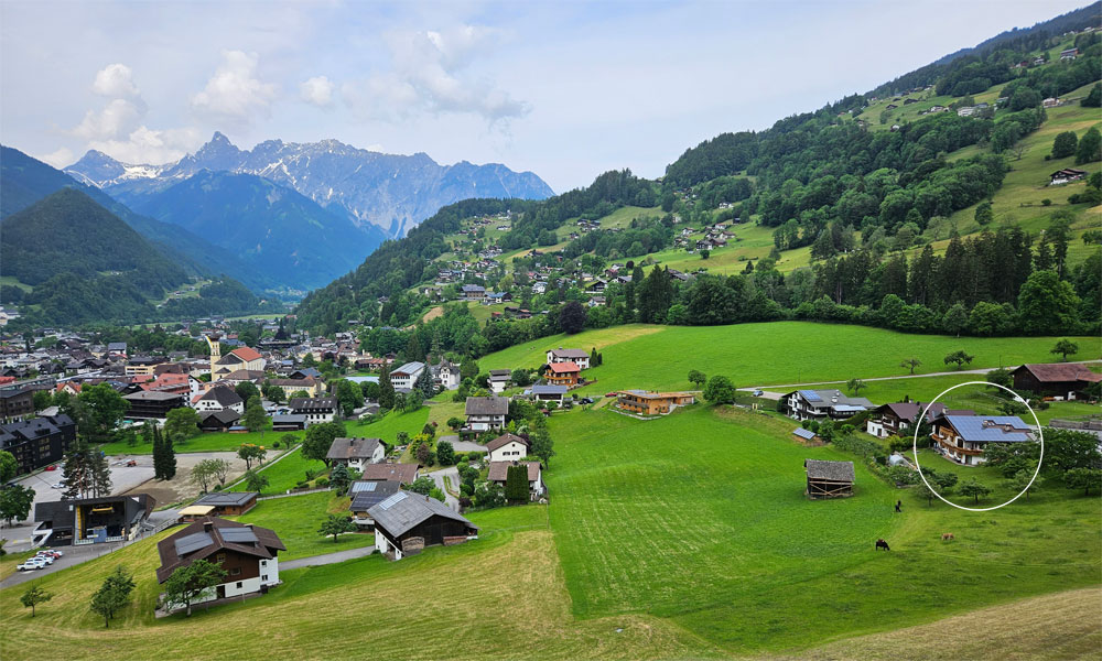 Zentrale und sonnige Hanglage